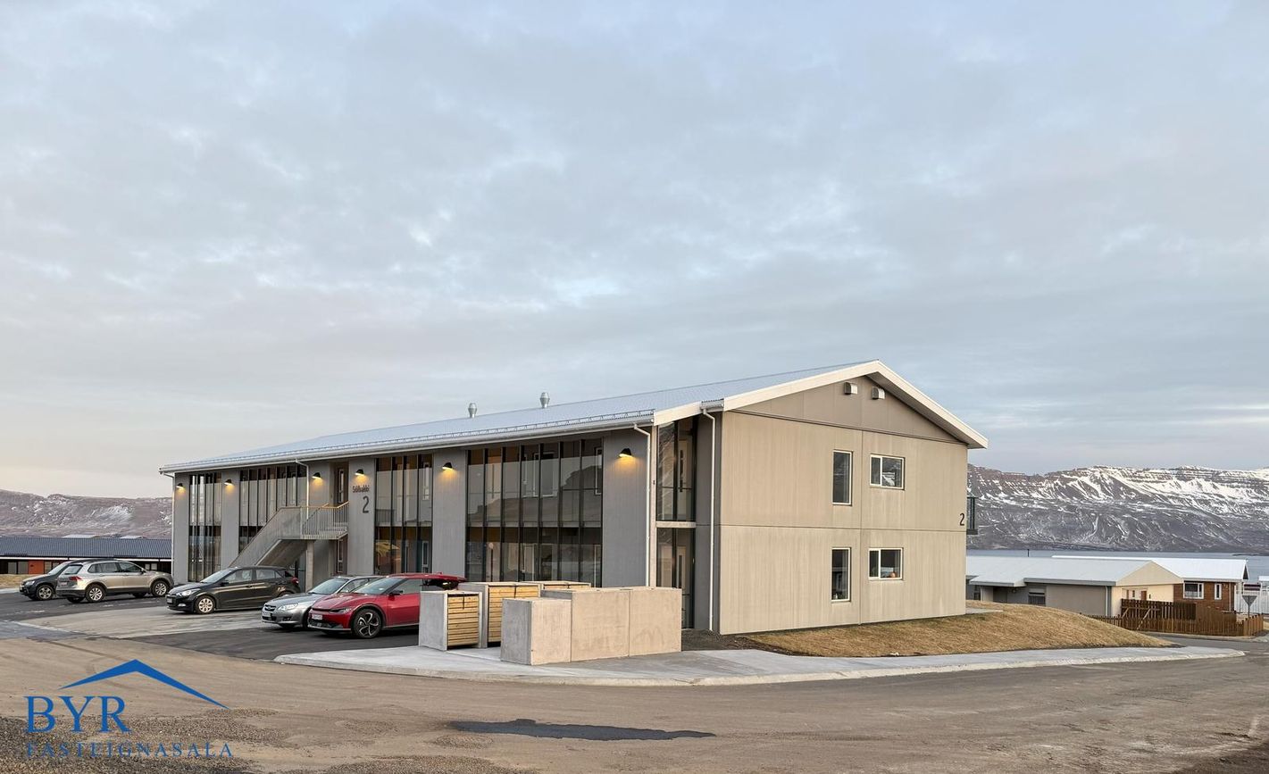 Sólbakki 2F, 740 Fjarða