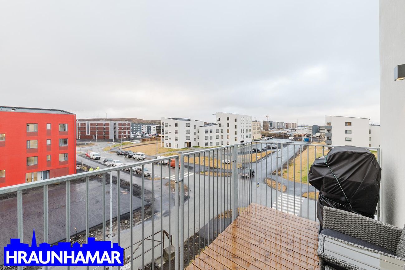 Hádegisskarð 2 - 0402, 221 Hafnarfjörður