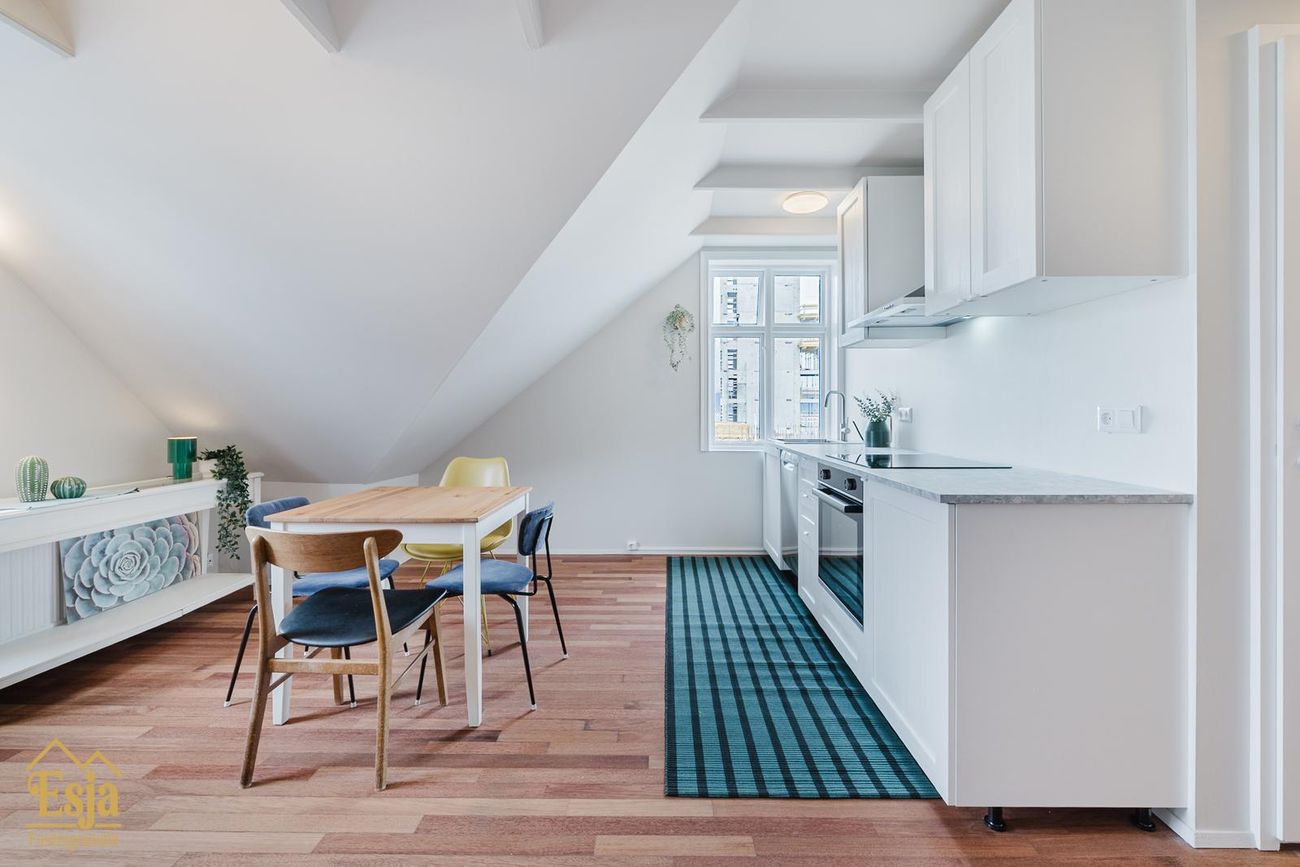 Hverfisgata 83, 101 Reykjavík