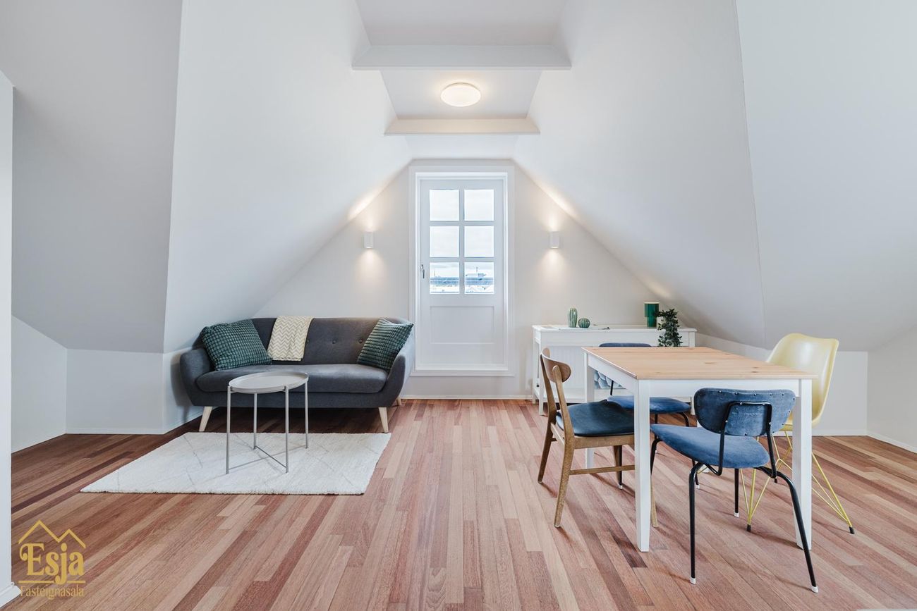 Hverfisgata 83, 101 Reykjavík