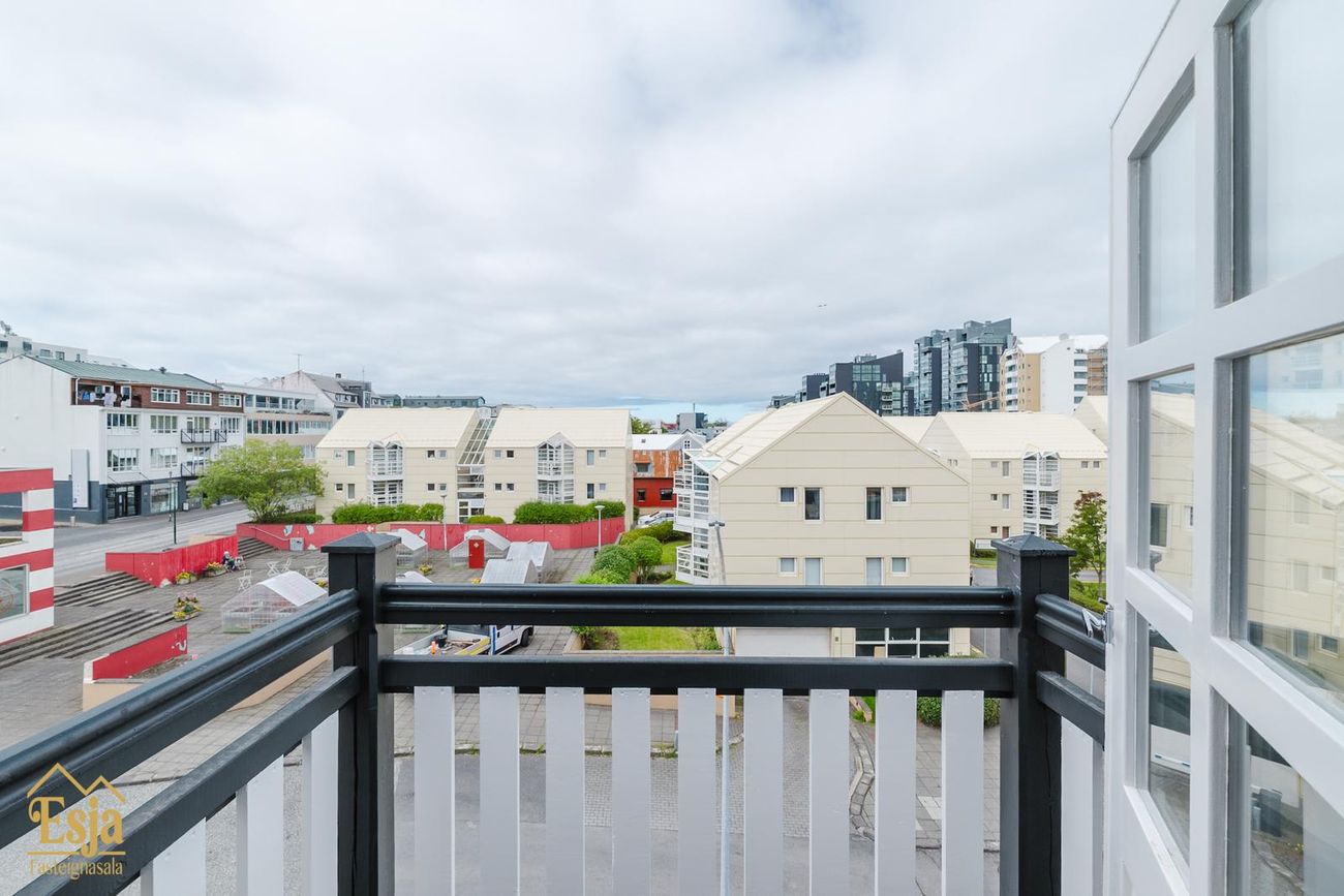 Hverfisgata 83, 101 Reykjavík