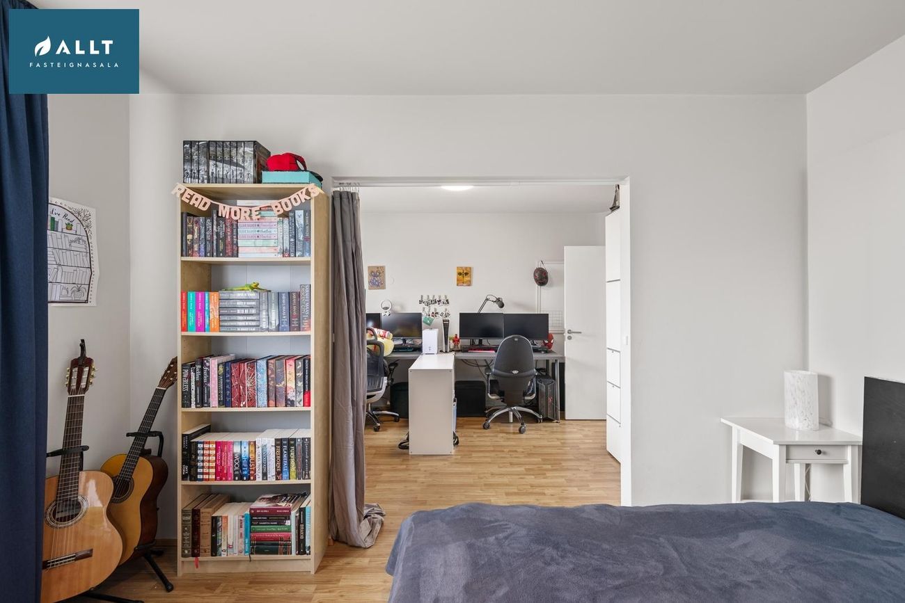 Smáratún 32, 230 Reykjanesbær