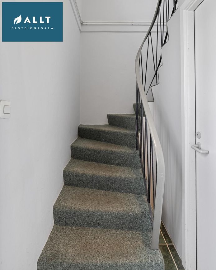 Smáratún 32, 230 Reykjanesbær