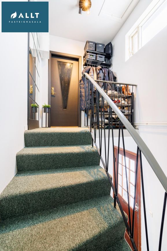 Smáratún 32, 230 Reykjanesbær