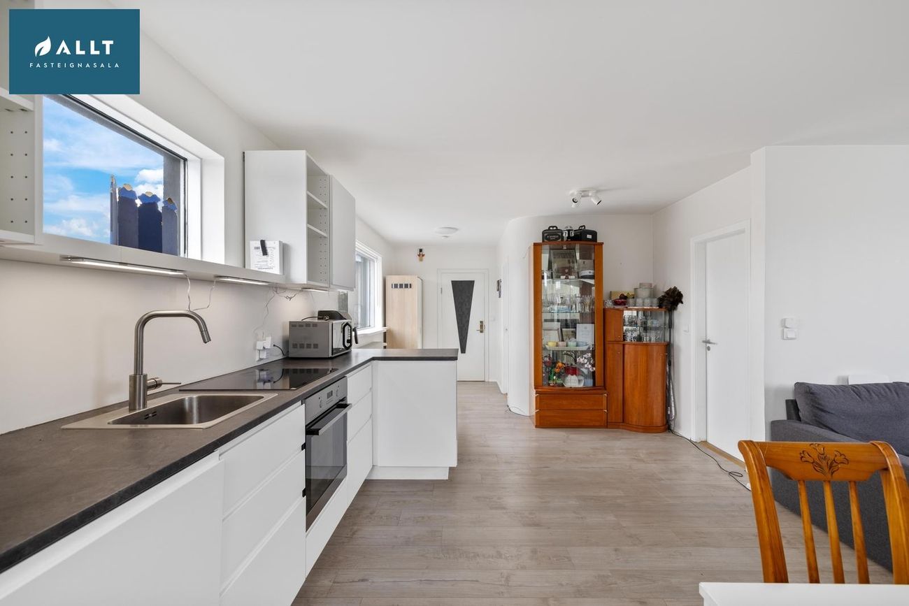 Smáratún 32, 230 Reykjanesbær