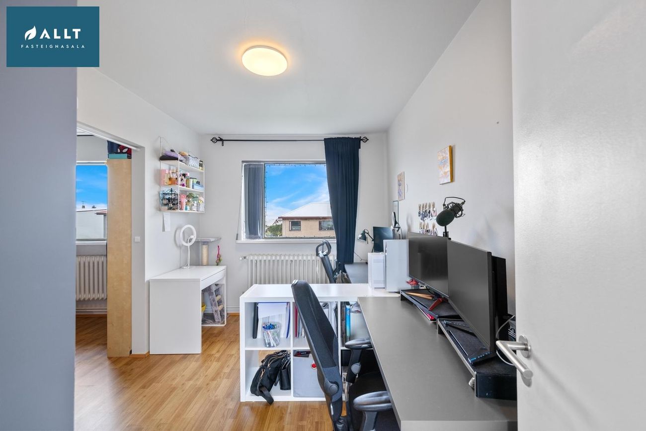 Smáratún 32, 230 Reykjanesbær