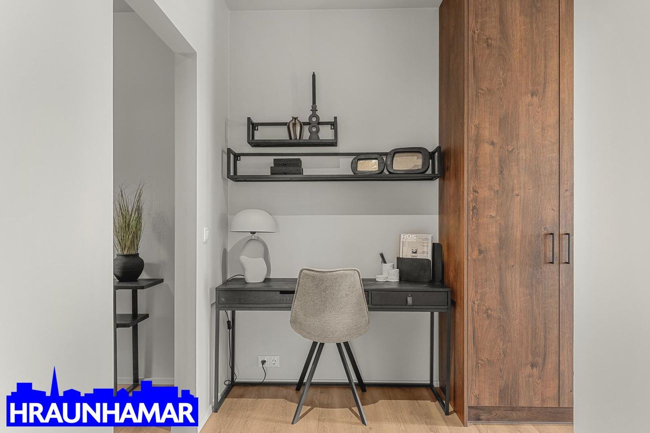 Áshamar 42 - 0406, 221 Hafnarfjörður