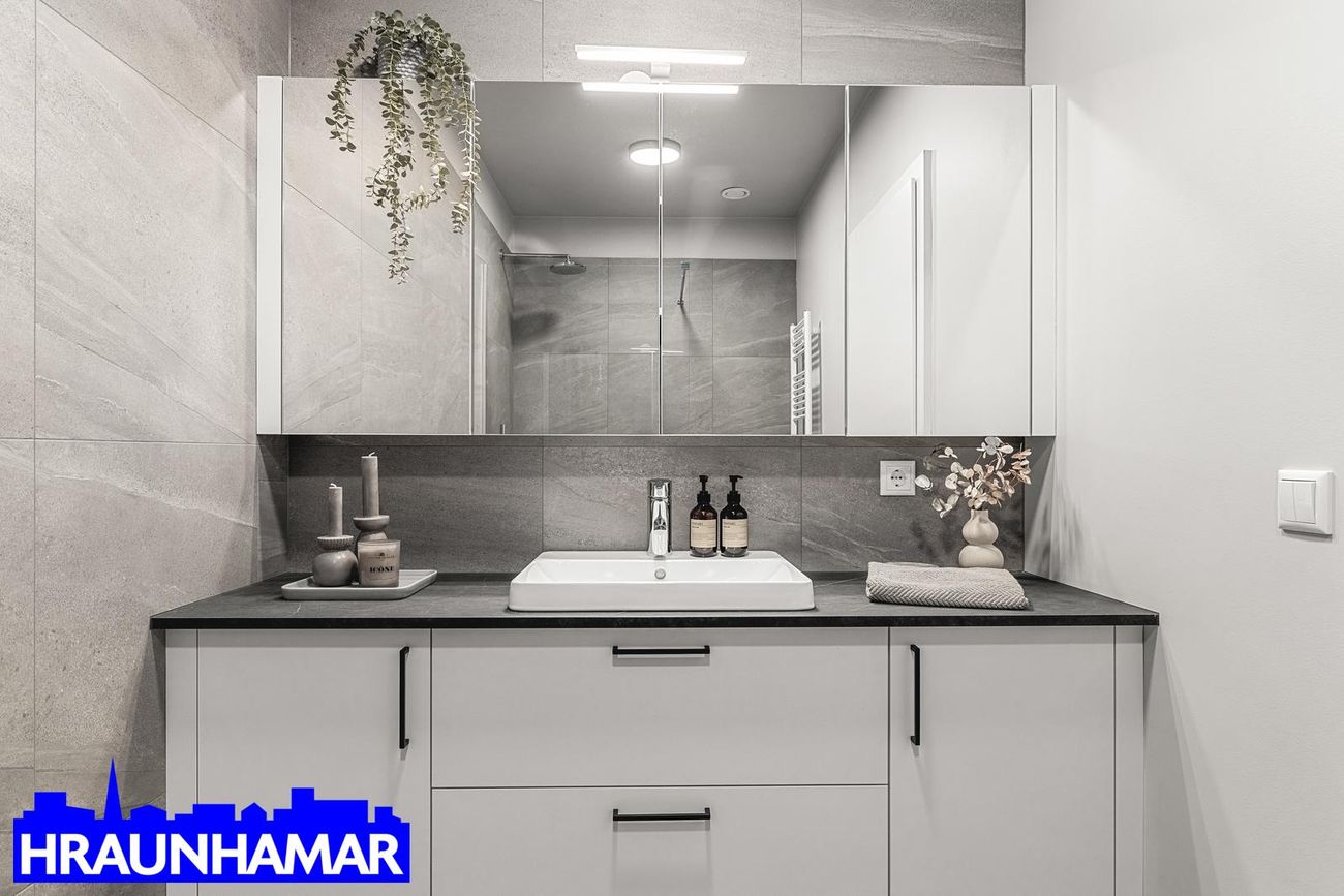 Áshamar 42 - 0406, 221 Hafnarfjörður