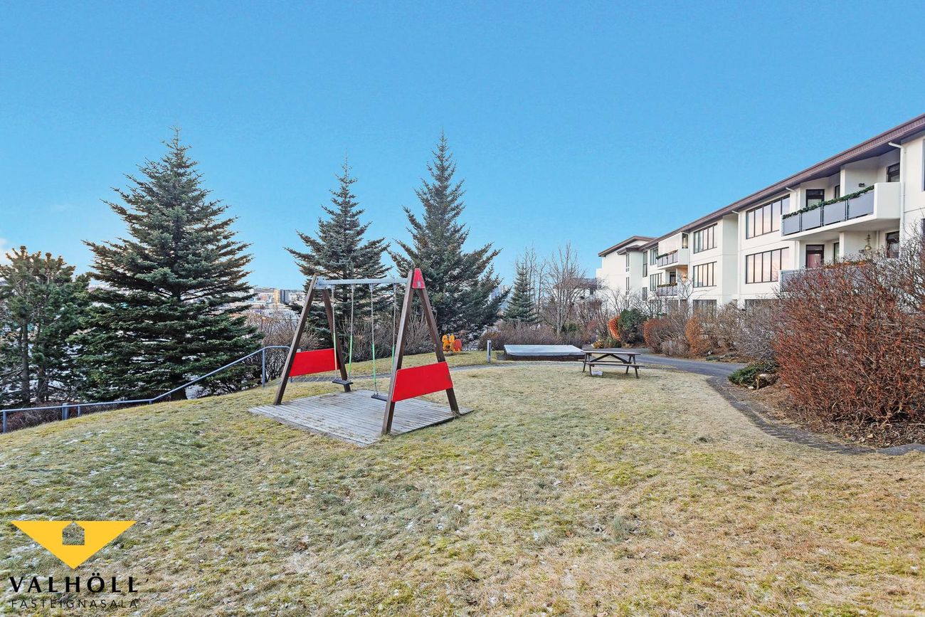 Hlíðarhjalli 46, 200 Kópavogur