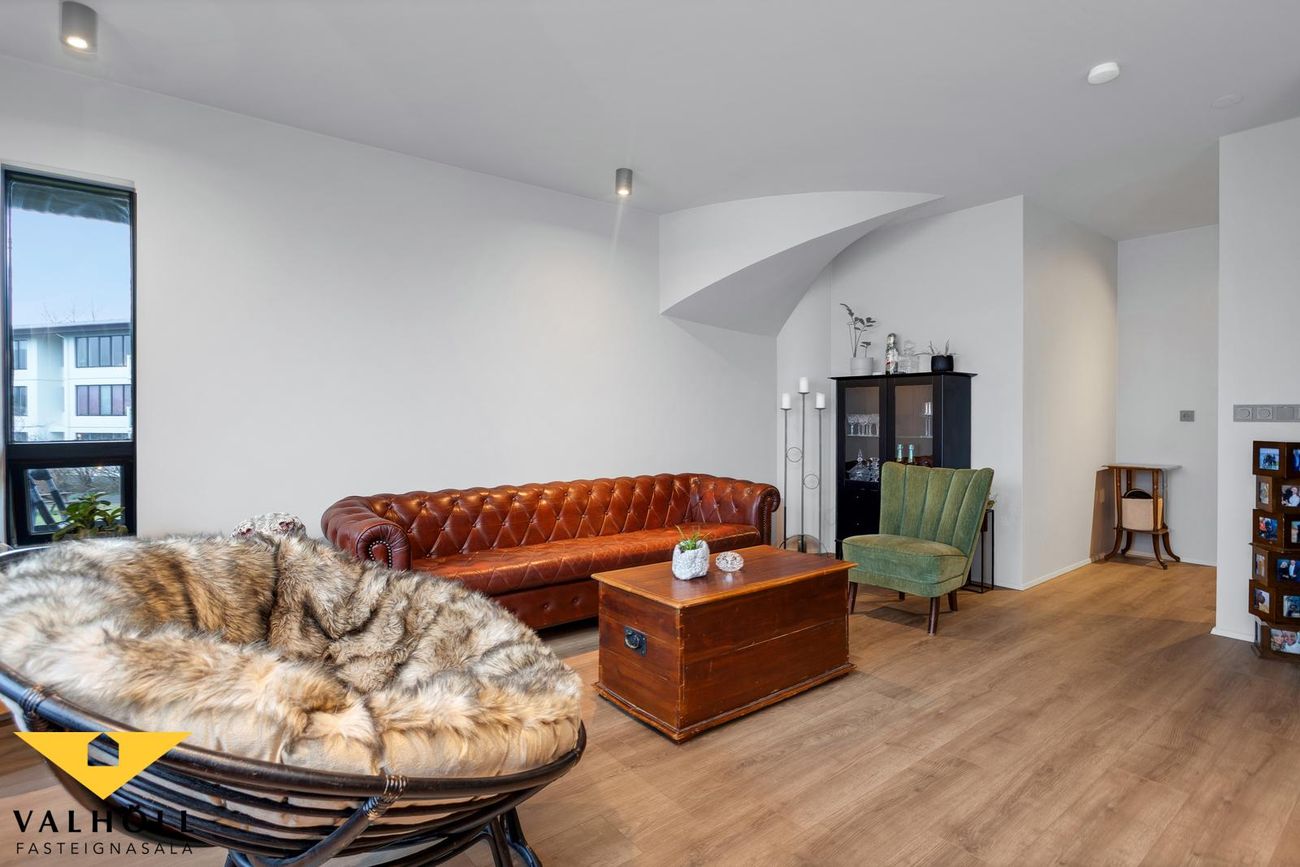 Hlíðarhjalli 46, 200 Kópavogur