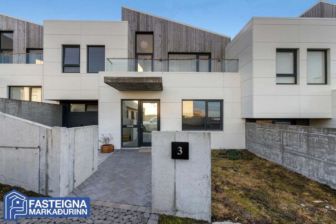 Víkurgata 3, 210 Garðabær