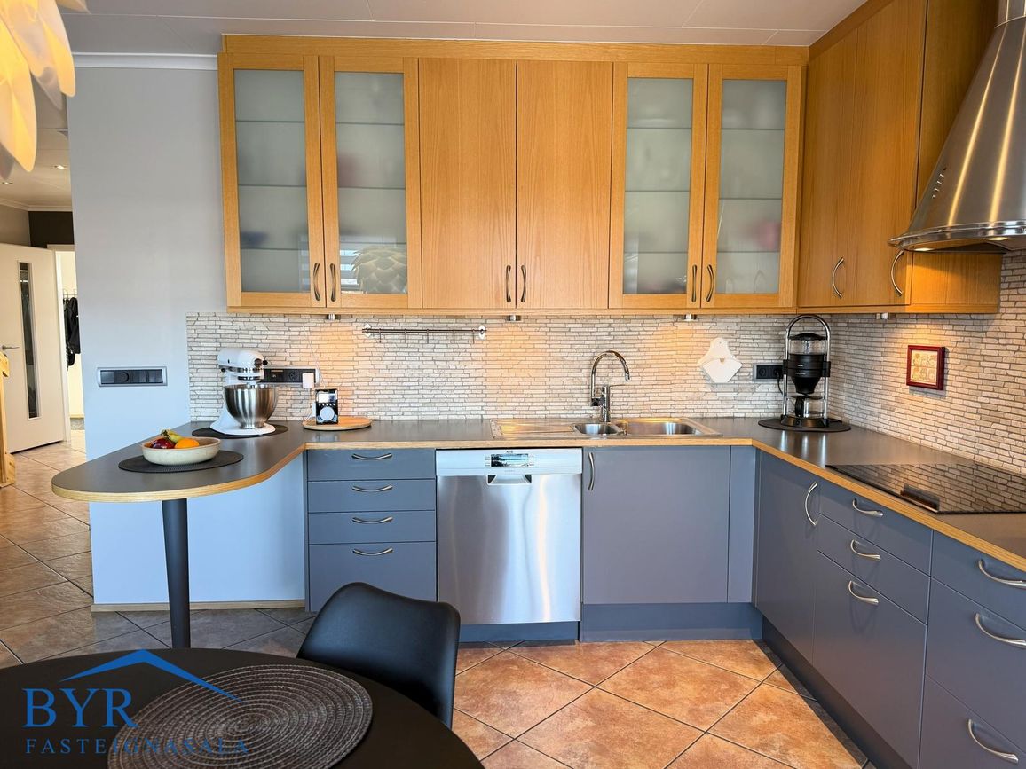 Miðvangur 18 - 0201, 700 Fljóts