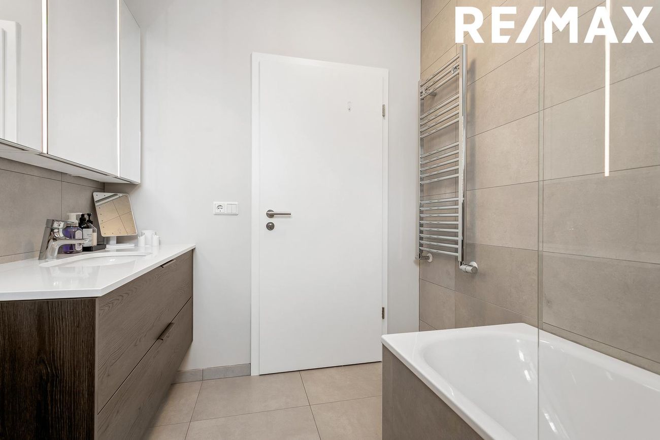 Urriðaholtsstræti 32, 210 Garðabær