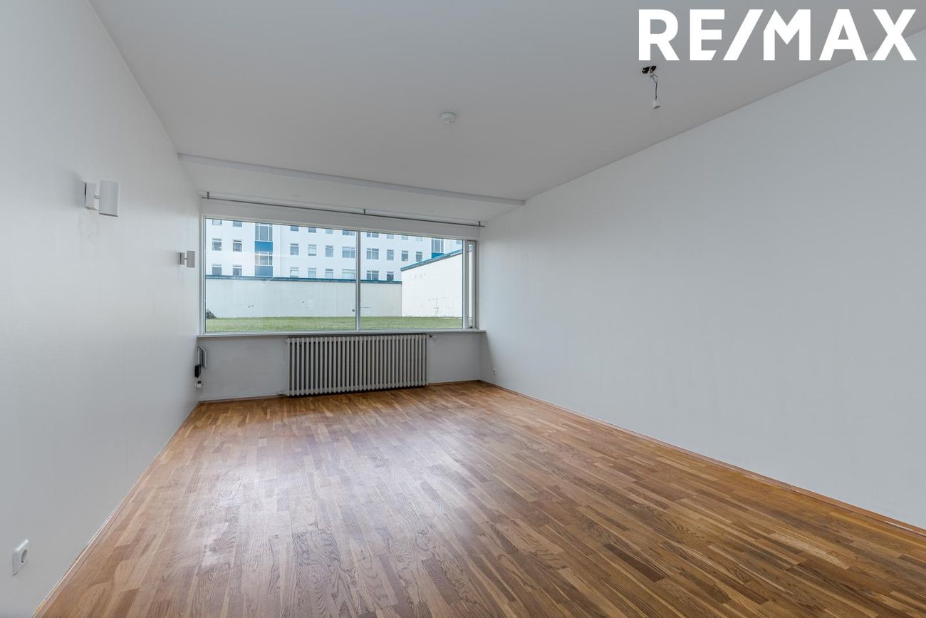 Háaleitisbraut 44, 108 Reykjavík
