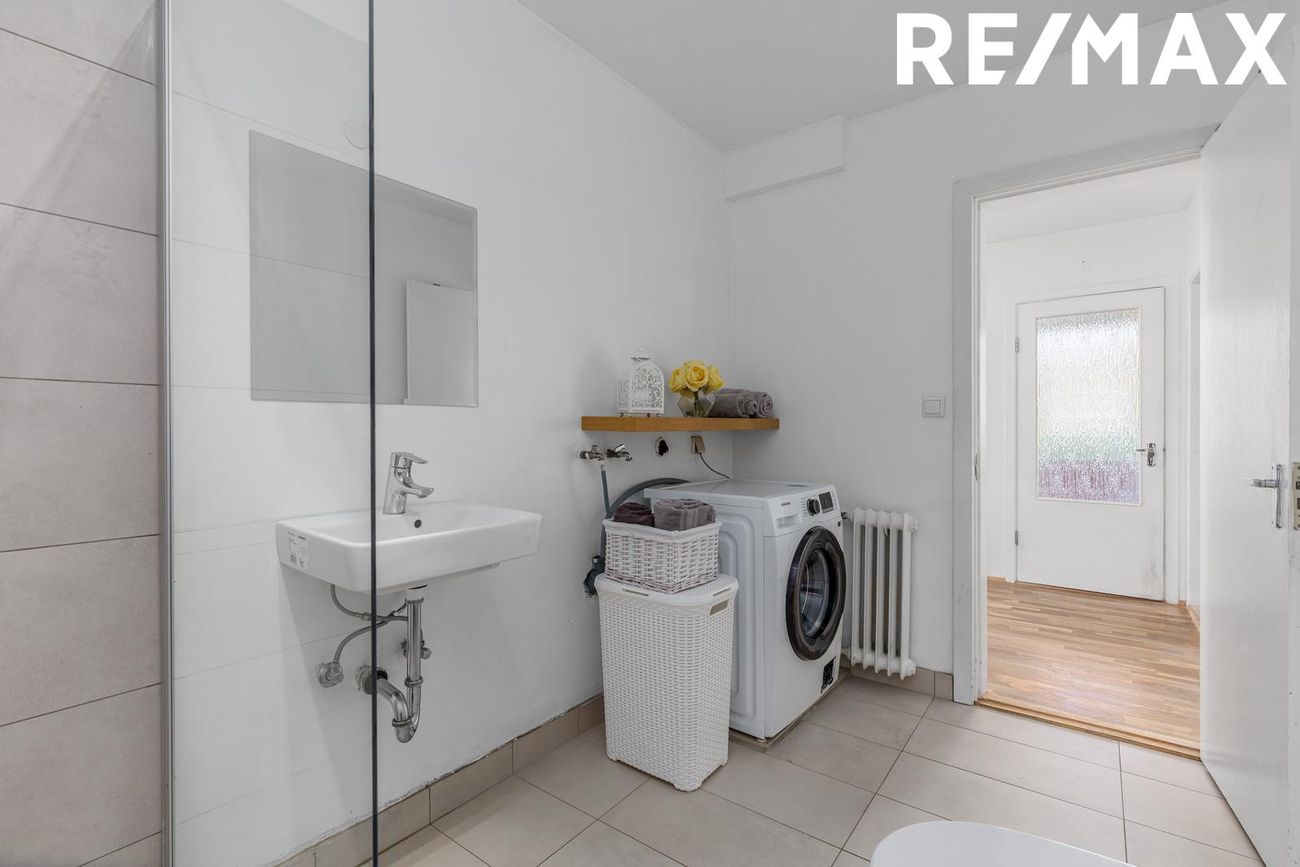 Háaleitisbraut 44, 108 Reykjavík