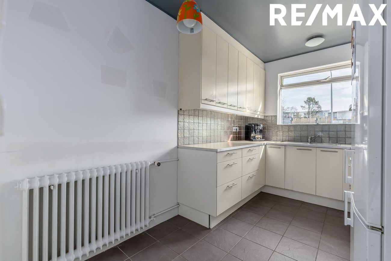 Háaleitisbraut 44, 108 Reykjavík