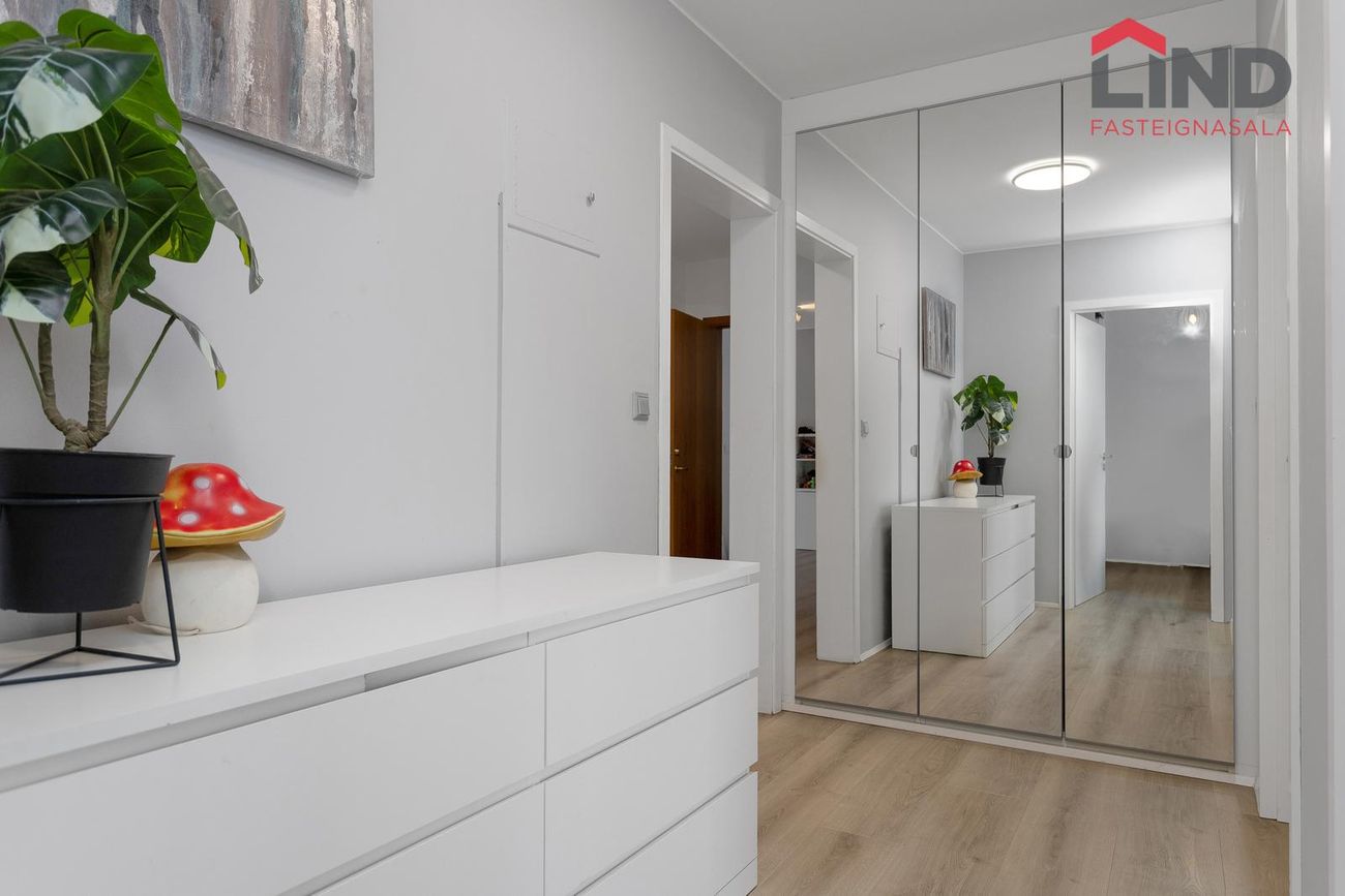 Hraunbær 130 - 0201, 110 Reykjavík