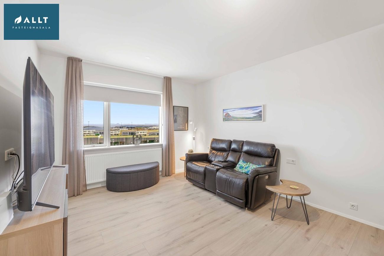 Asparlaut 24, 230 Reykjanesbær