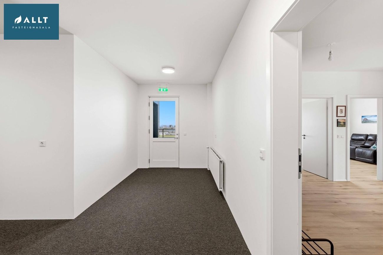 Asparlaut 24, 230 Reykjanesbær