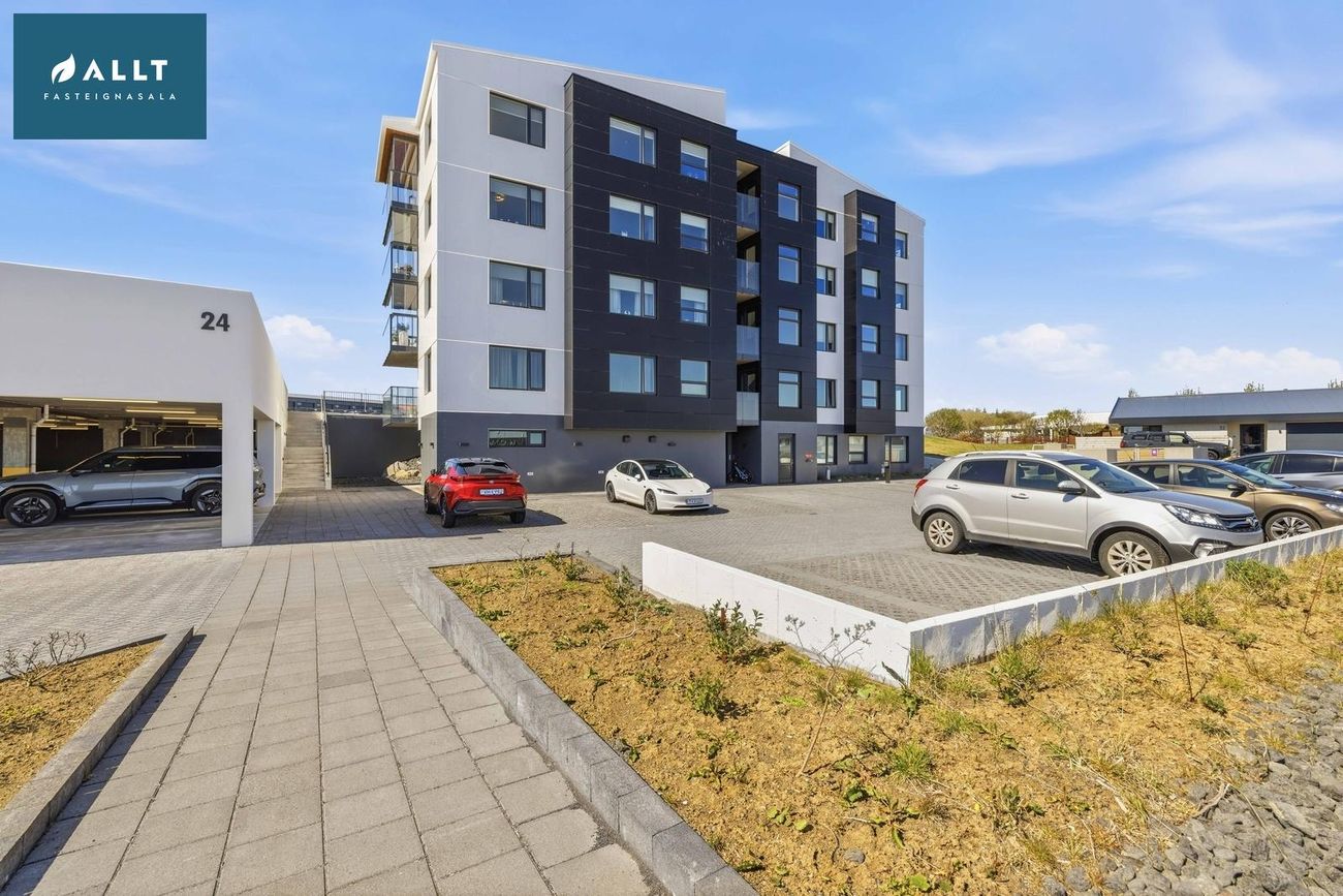 Asparlaut 24, 230 Reykjanesbær