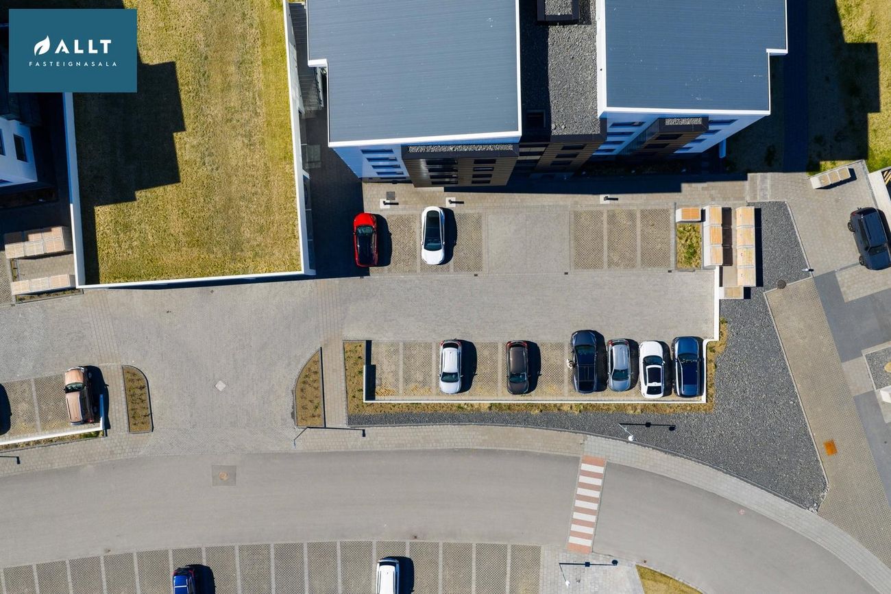 Asparlaut 24, 230 Reykjanesbær