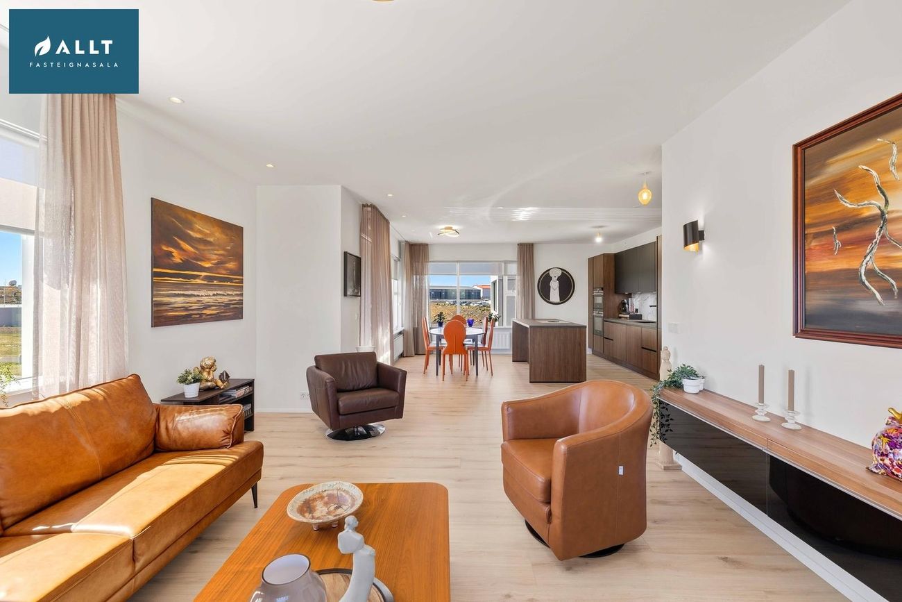 Asparlaut 24, 230 Reykjanesbær