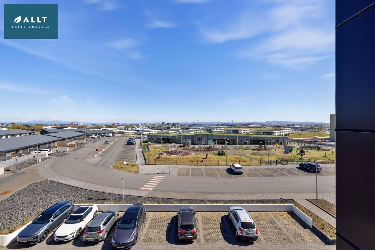 Asparlaut 24, 230 Reykjanesbær