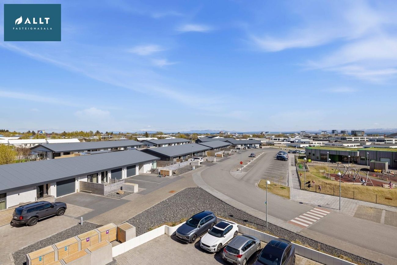 Asparlaut 24, 230 Reykjanesbær