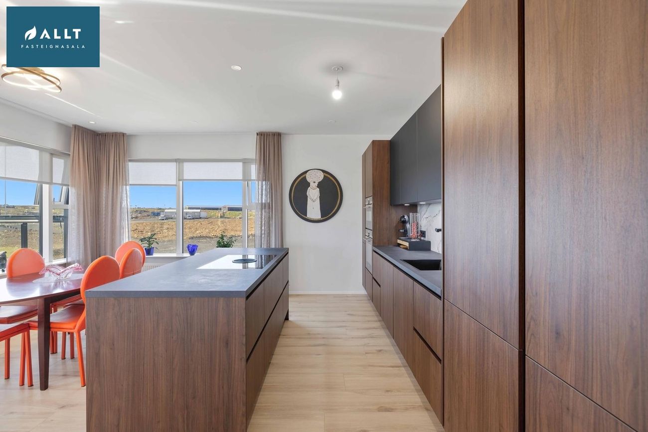 Asparlaut 24, 230 Reykjanesbær