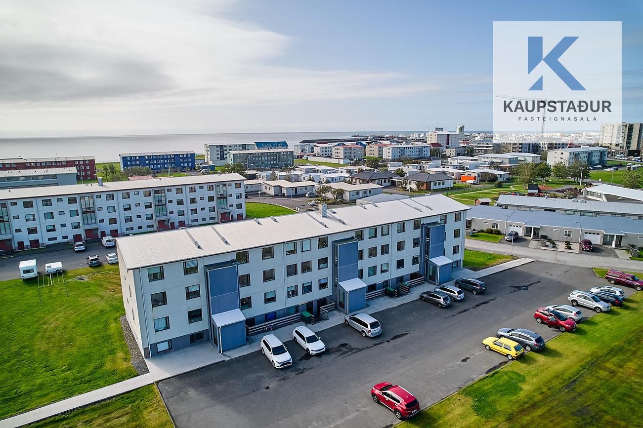 Vallarbraut 9, 300 Akranes