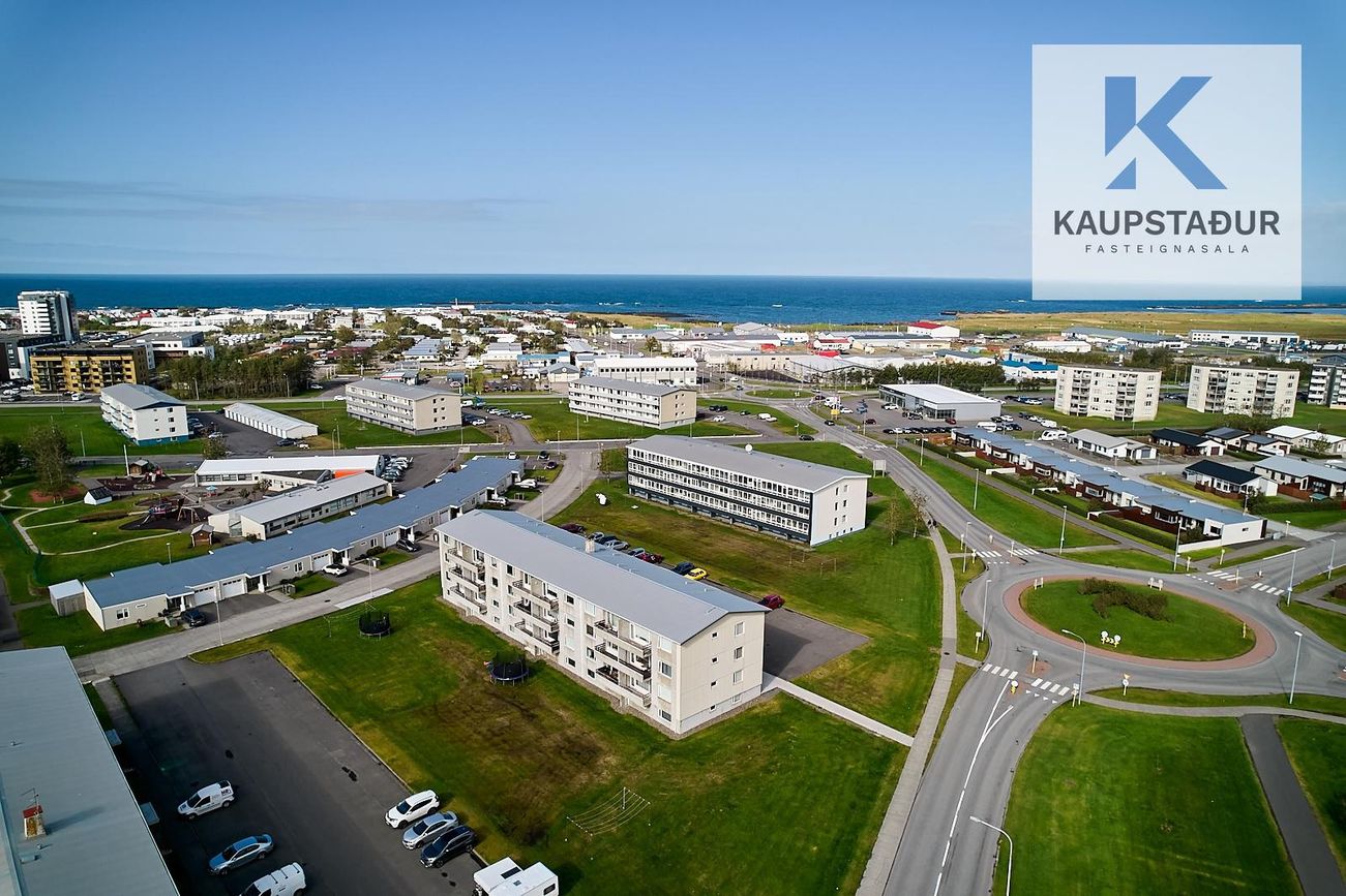 Vallarbraut 9, 300 Akranes