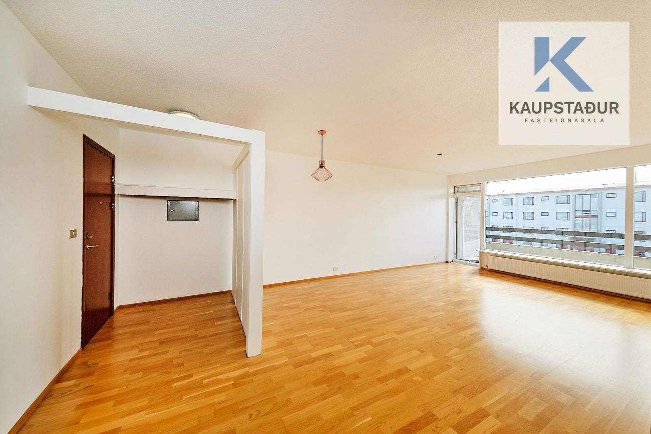 Vallarbraut 9, 300 Akranes