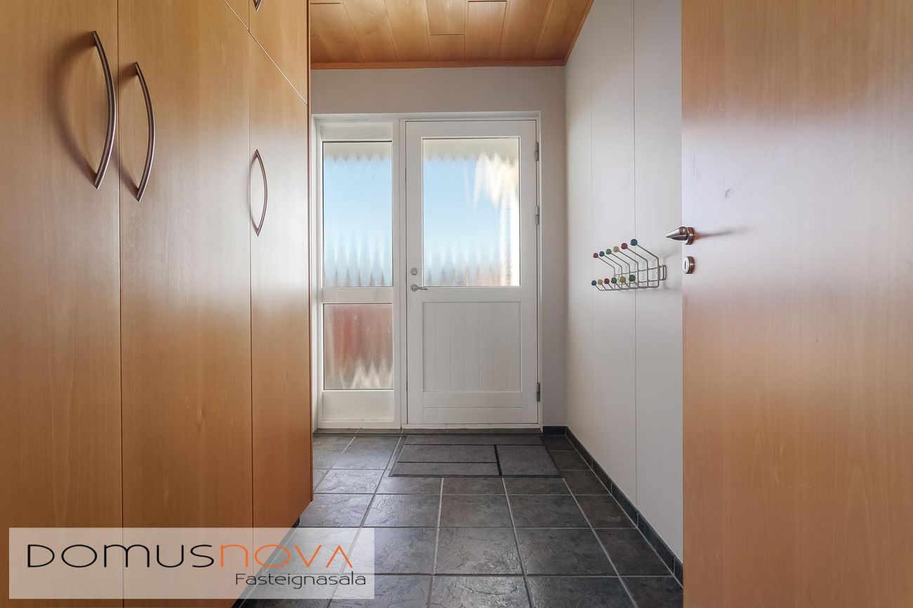 Ásabraut 10, 300 Akranes