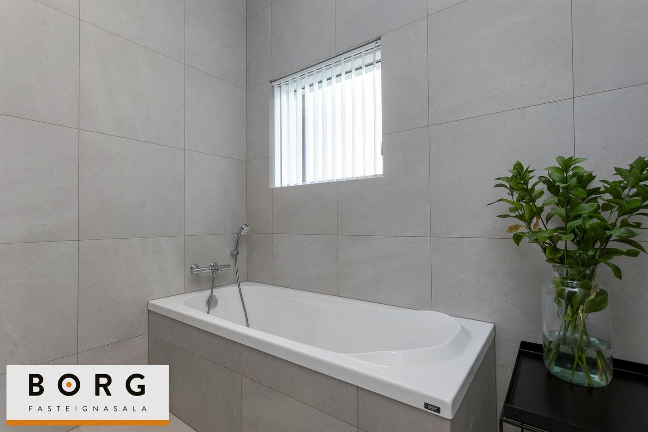 Ásbraut 1A, 200 Kópavogur