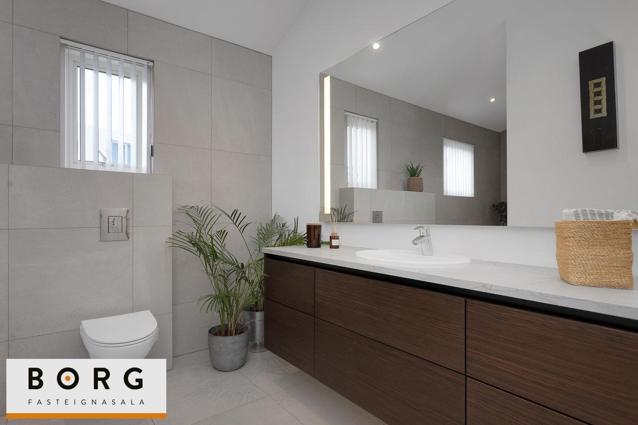 Ásbraut 1A, 200 Kópavogur