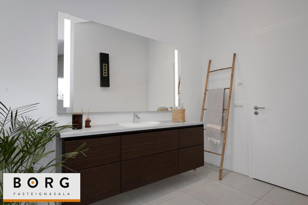 Ásbraut 1A, 200 Kópavogur