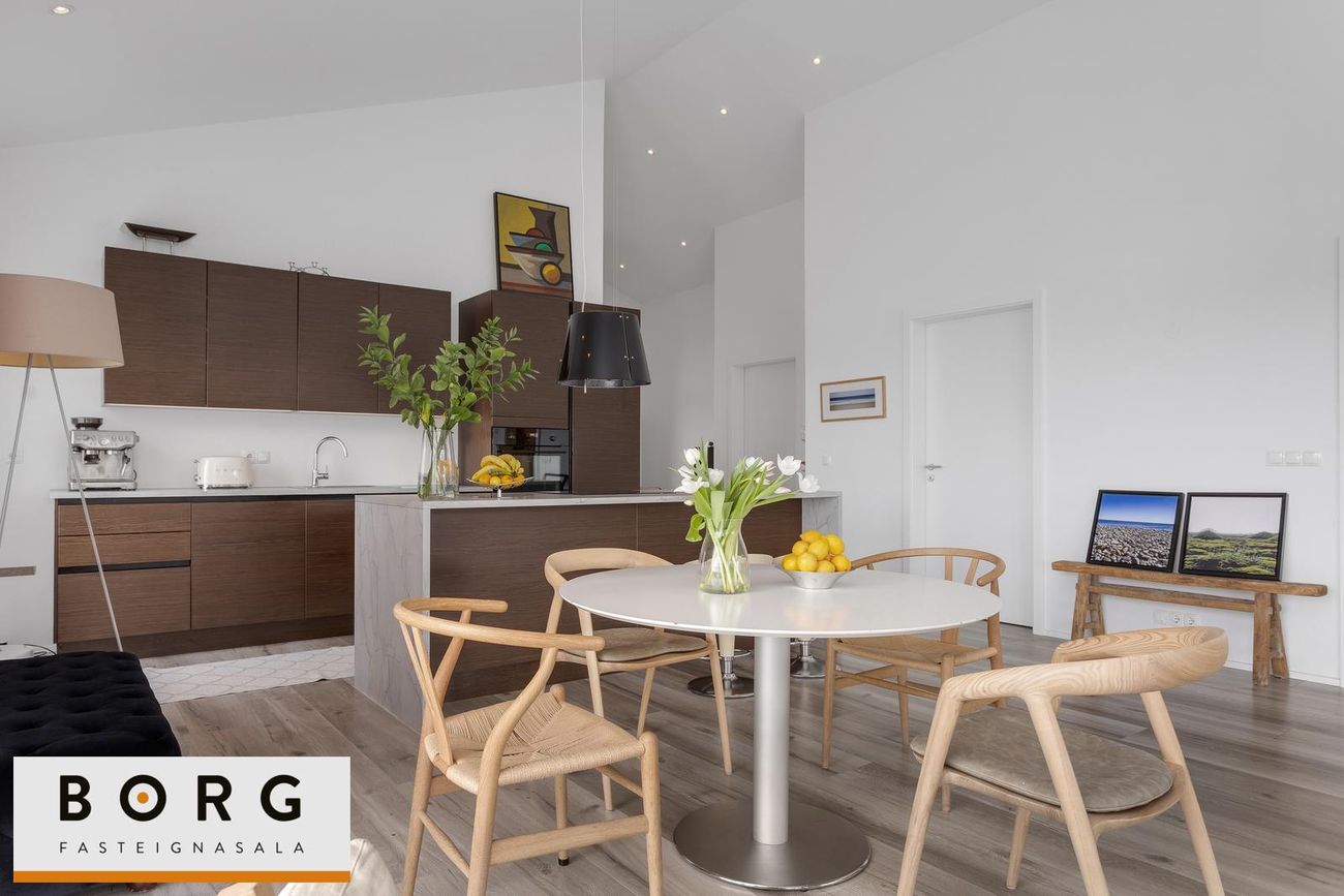 Ásbraut 1A, 200 Kópavogur