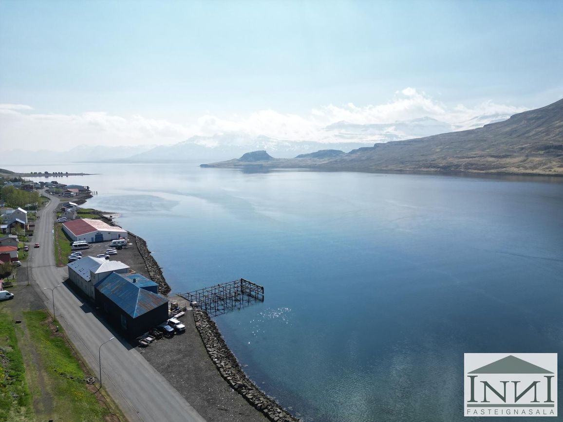Strandgata 64, 735 Fjarða