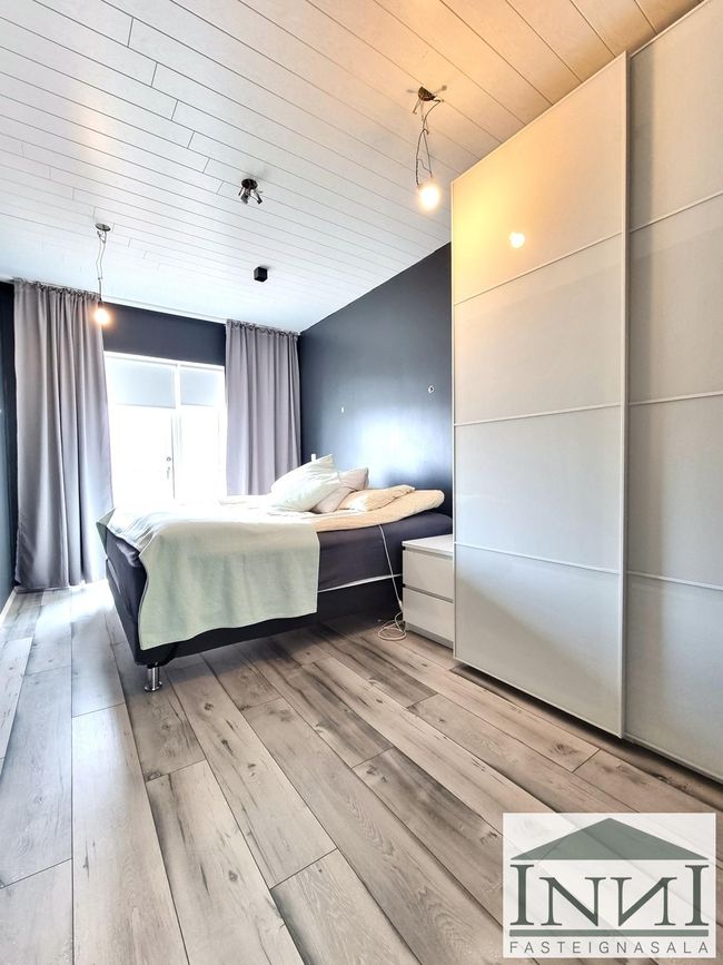 Strandgata 64, 735 Fjarða