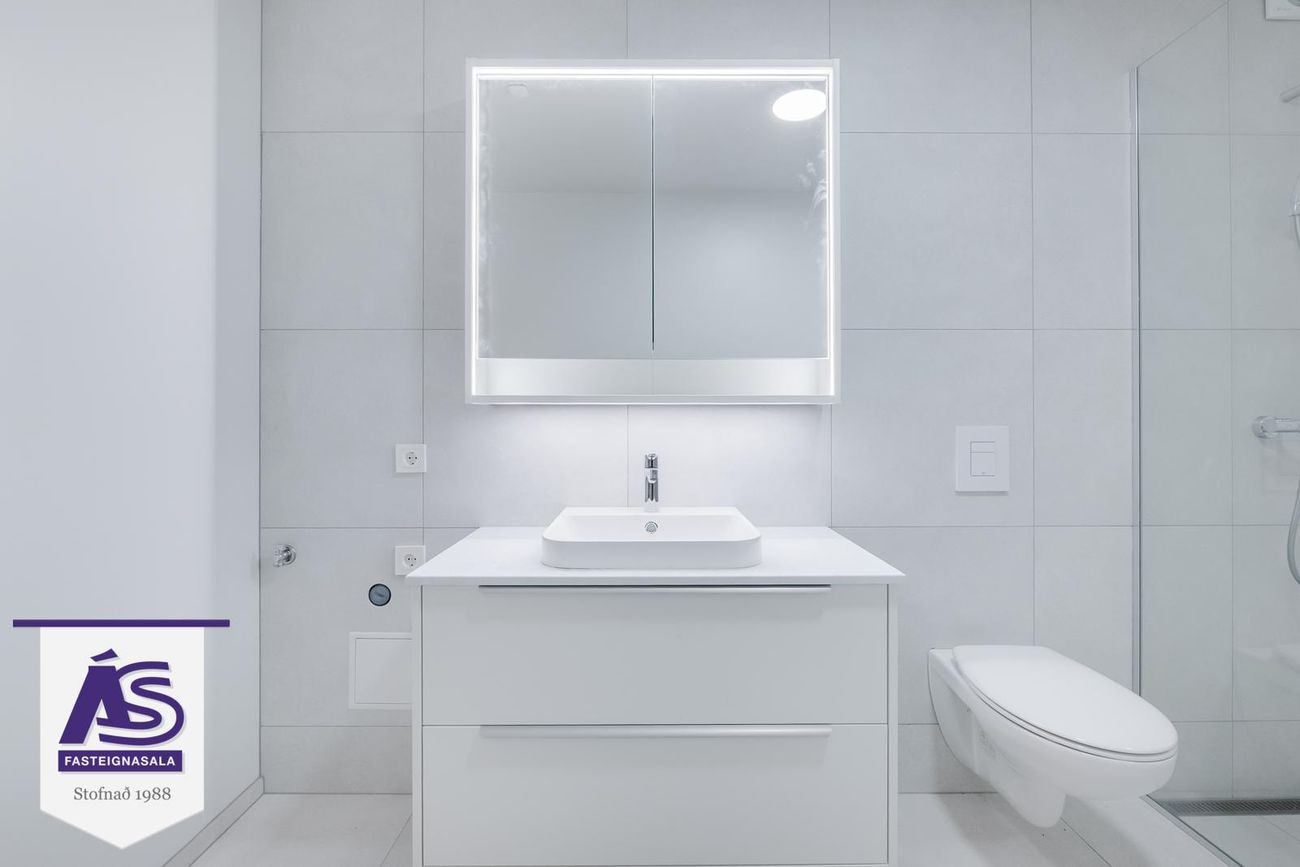 Ásvellir 1B - 0103, 301 Hval