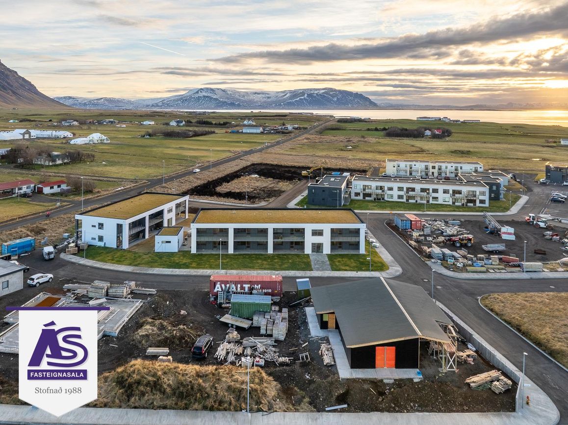 Ásvellir 1B - 0103, 301 Hval