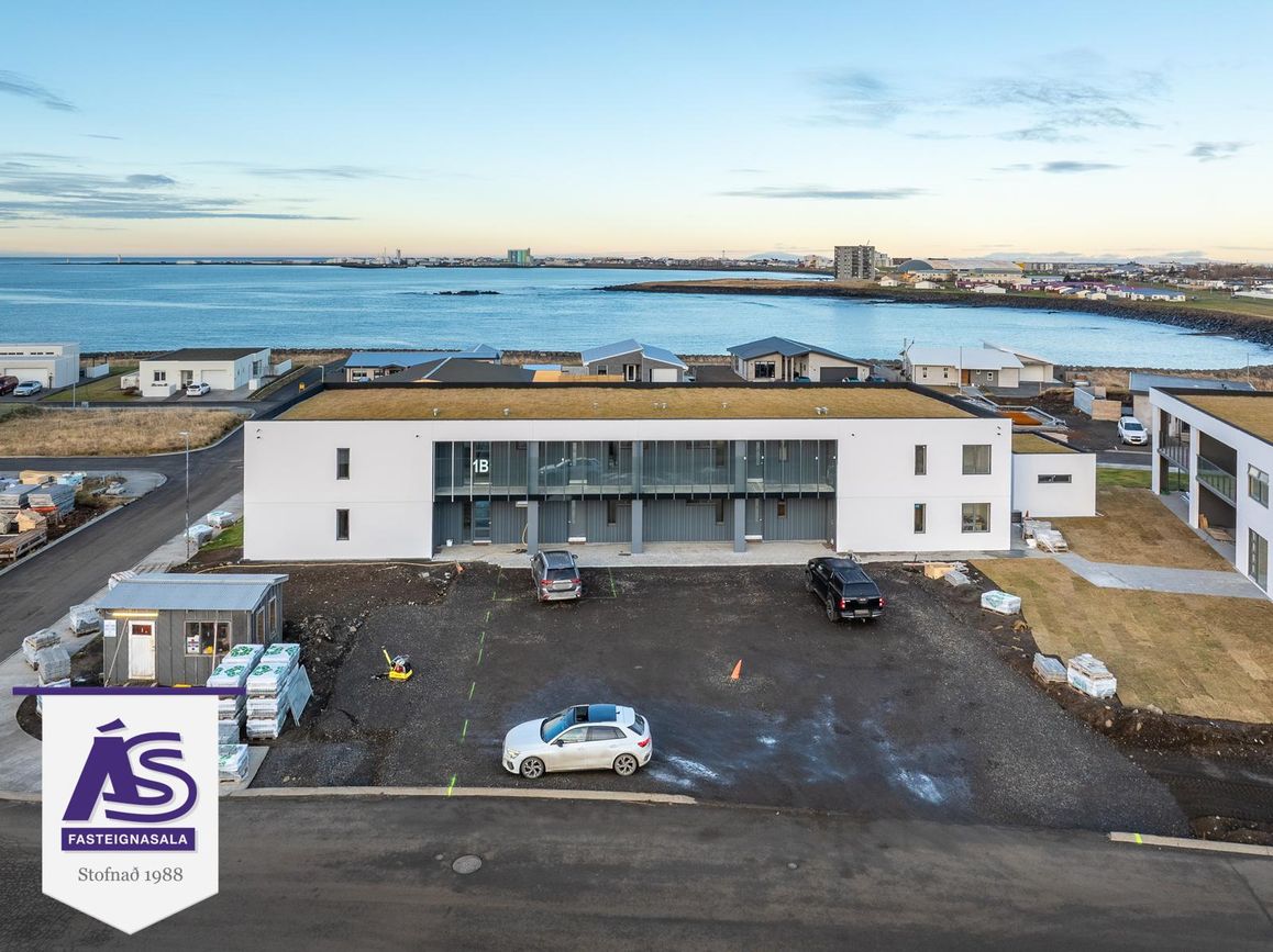 Ásvellir 1B - 0103, 301 Hval