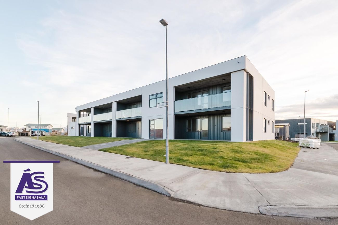 Ásvellir 1B - 0103, 301 Hval