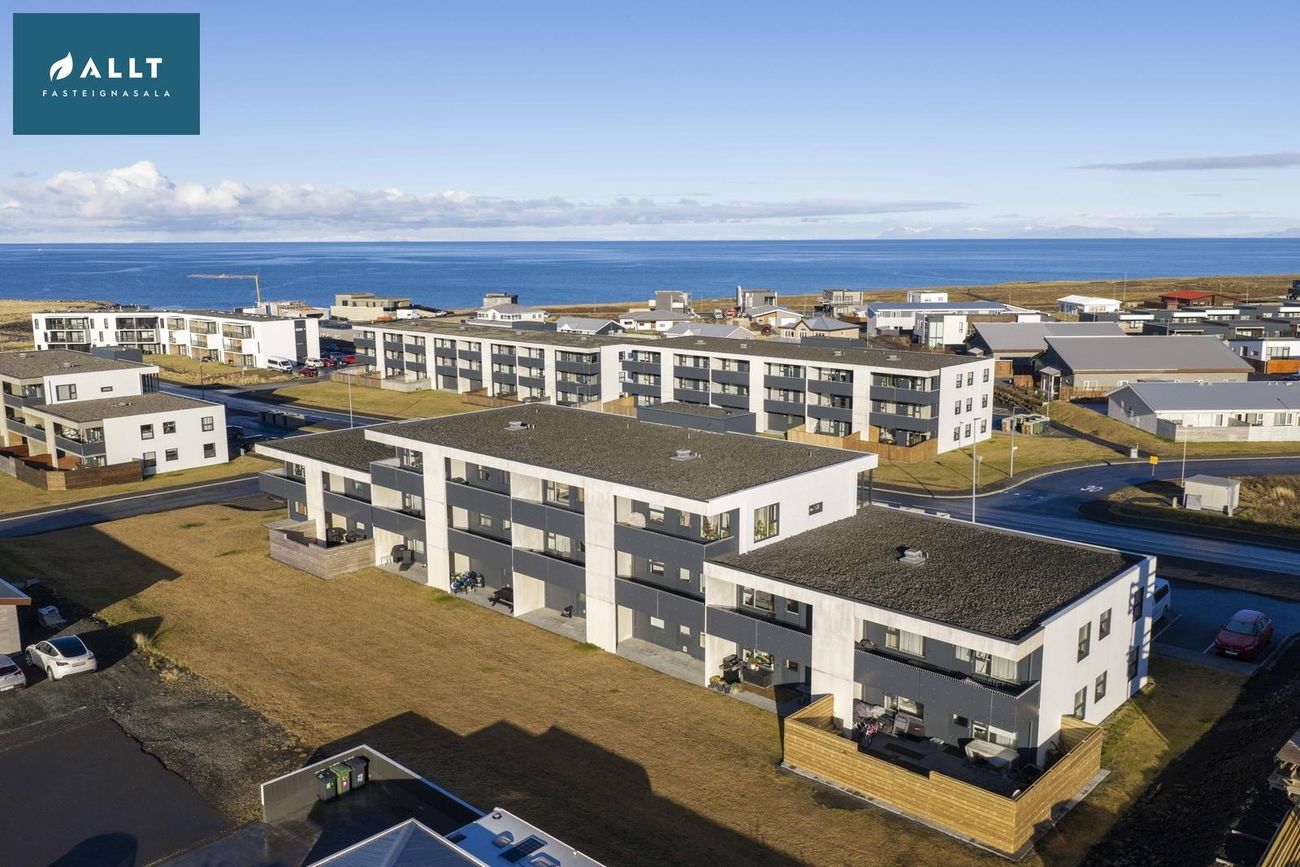 Dalsbraut 6, 260 Reykjanesbær