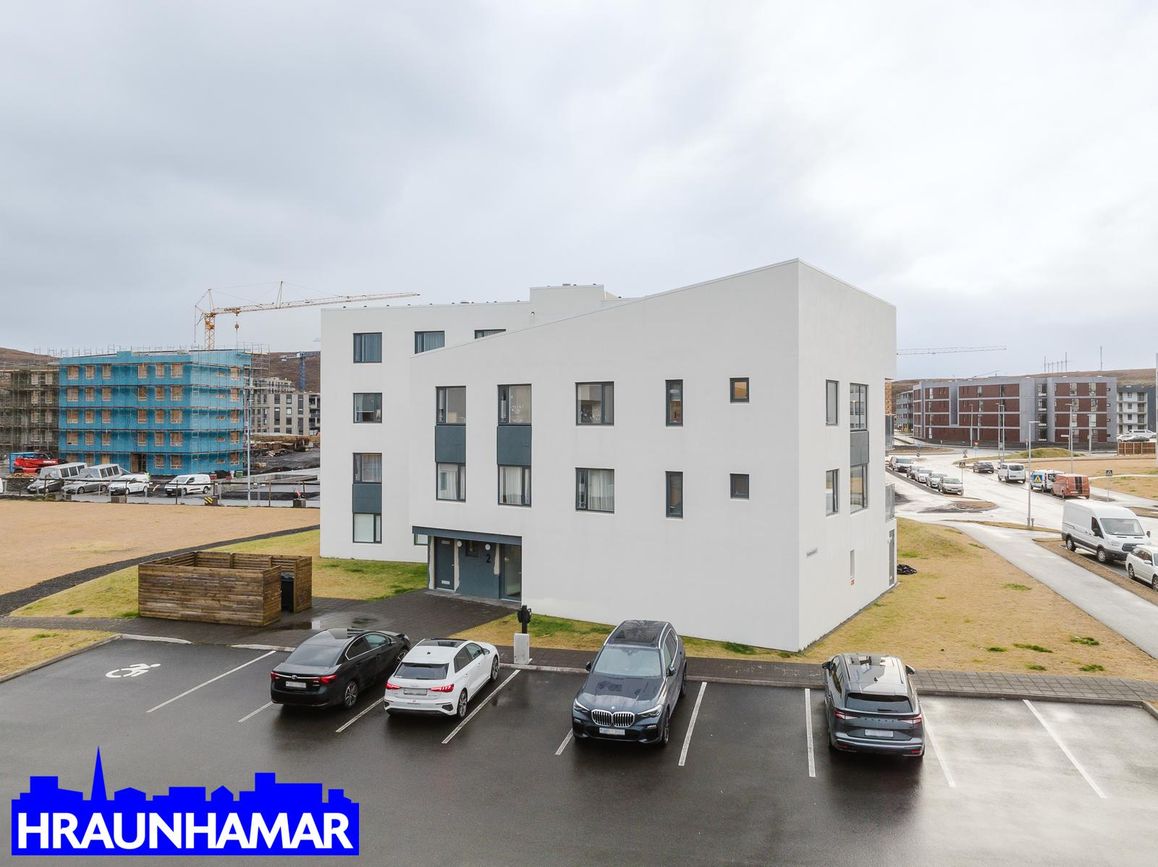 Hádegisskarð 2, 221 Hafnarfjörður