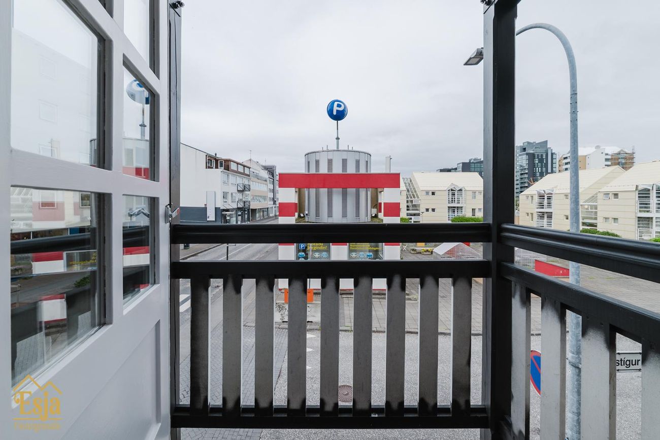 Hverfisgata 83, 101 Reykjavík