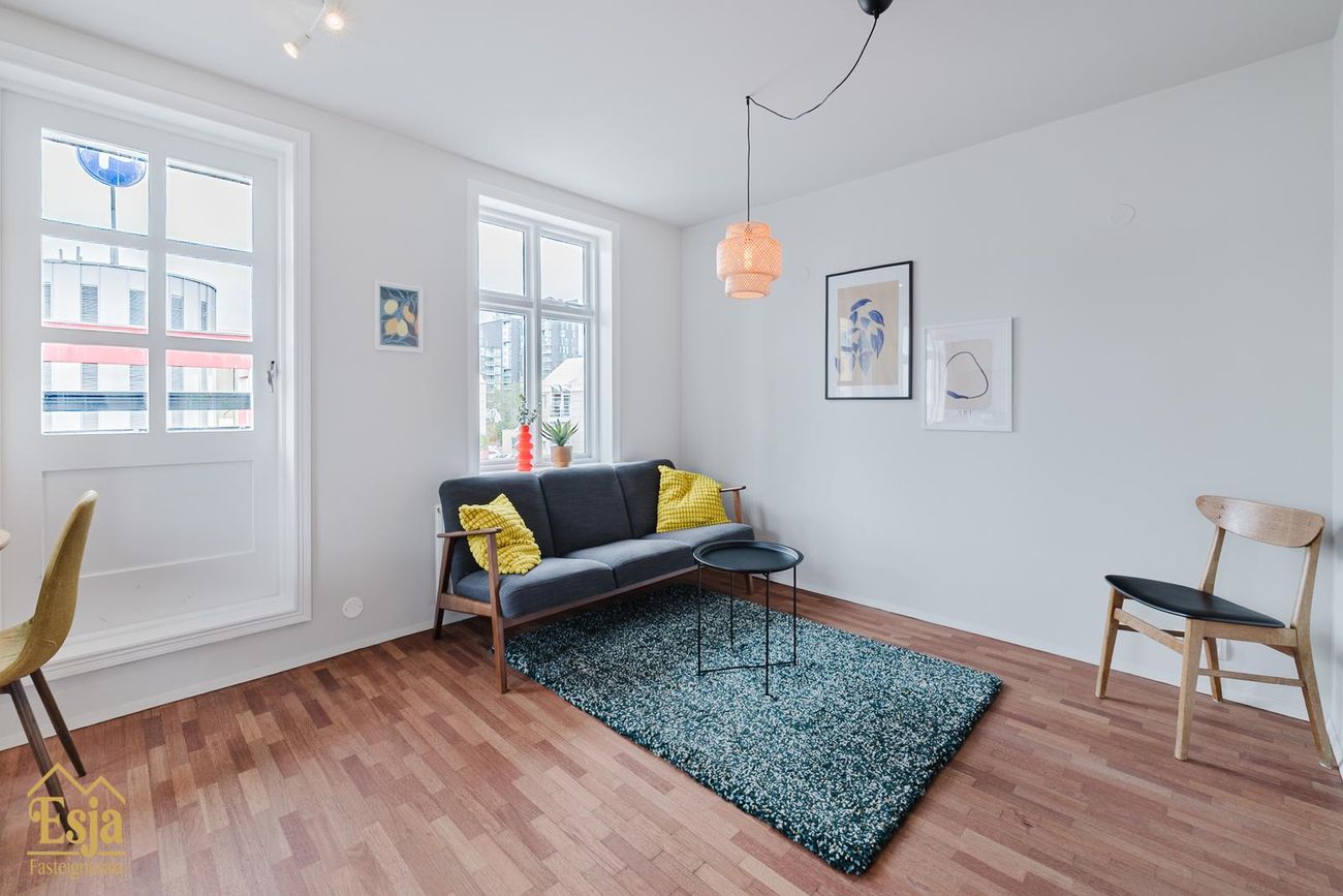Hverfisgata 83, 101 Reykjavík