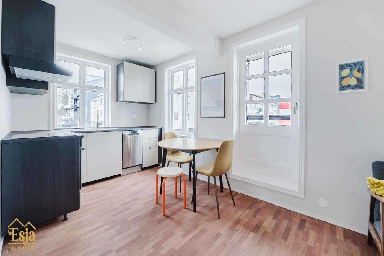Hverfisgata 83, 101 Reykjavík