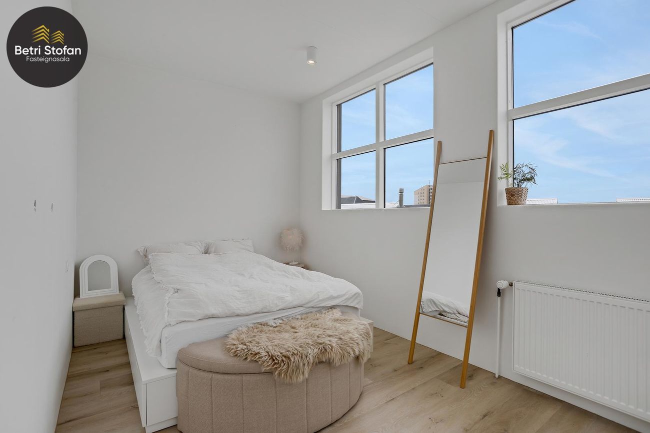 Hringbraut 119, 101 Reykjavík