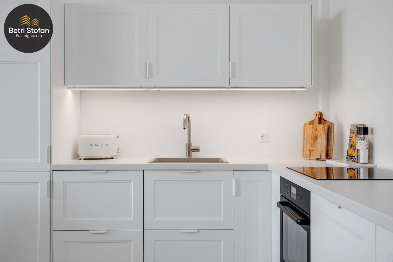 Hringbraut 119, 101 Reykjavík
